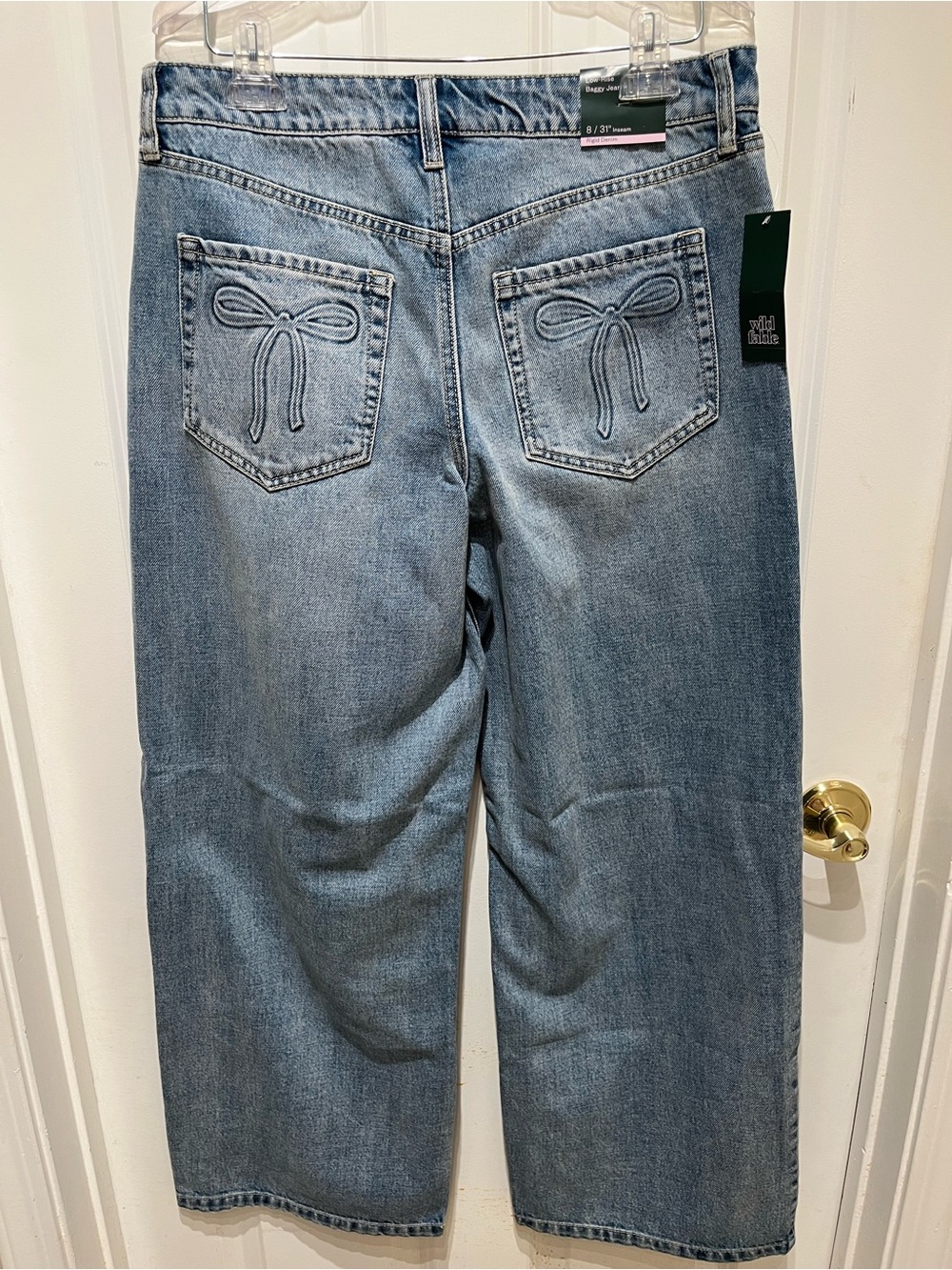 NWT Wild Fable Low-Rise Baggy Light Wash Jeans w/Bow Pocket, TWO Sizes - 8 & 10 - Picture 5 of 12